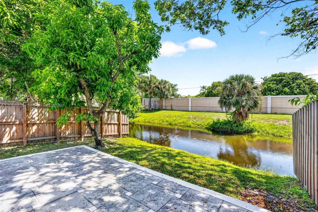 7424 SW 14th Pl, North Lauderdale, FL 33068 Photo