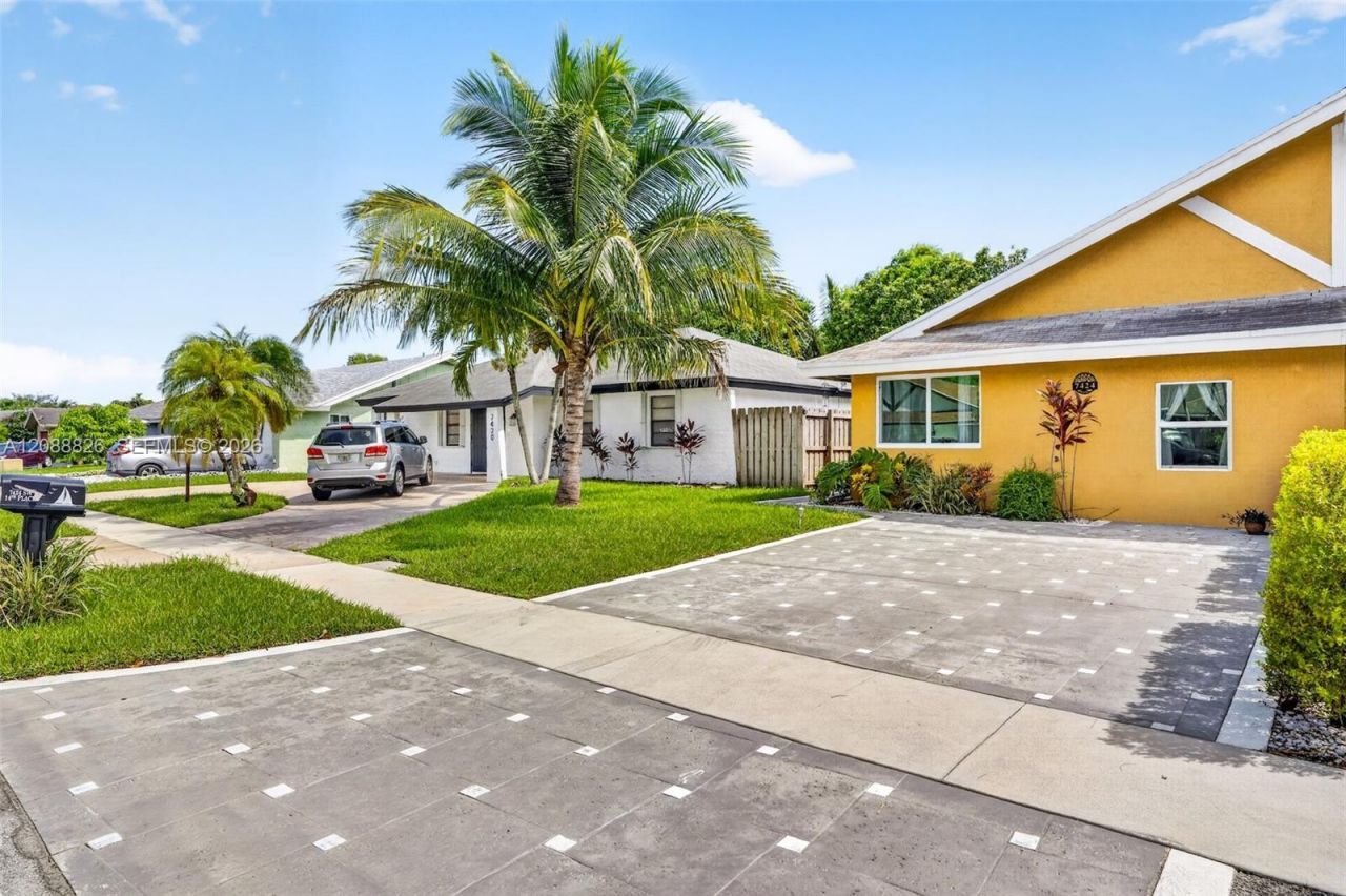 7424 SW 14th Pl, North Lauderdale, FL 33068 Photo