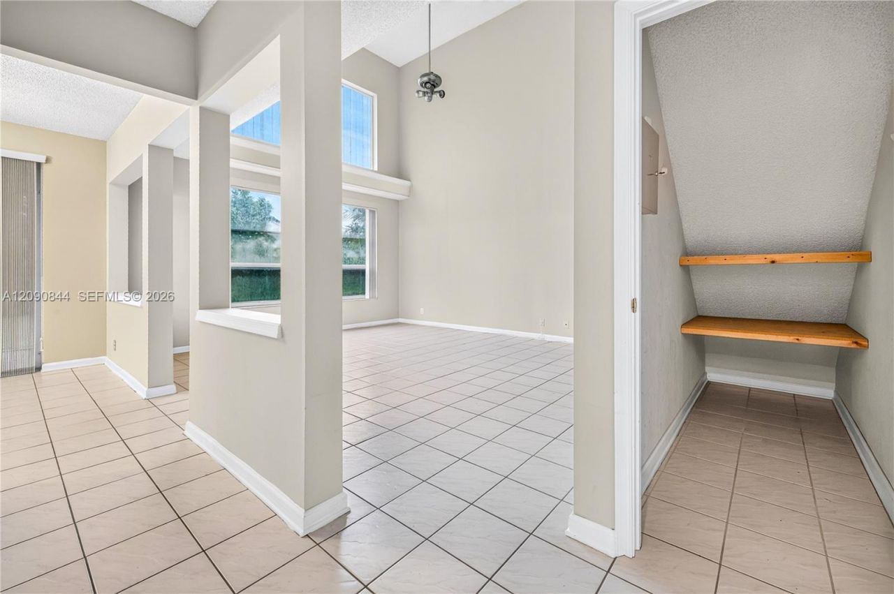 5868 N Plum Bay Pkwy, Unit 5868, Tamarac, FL 33321 Photo