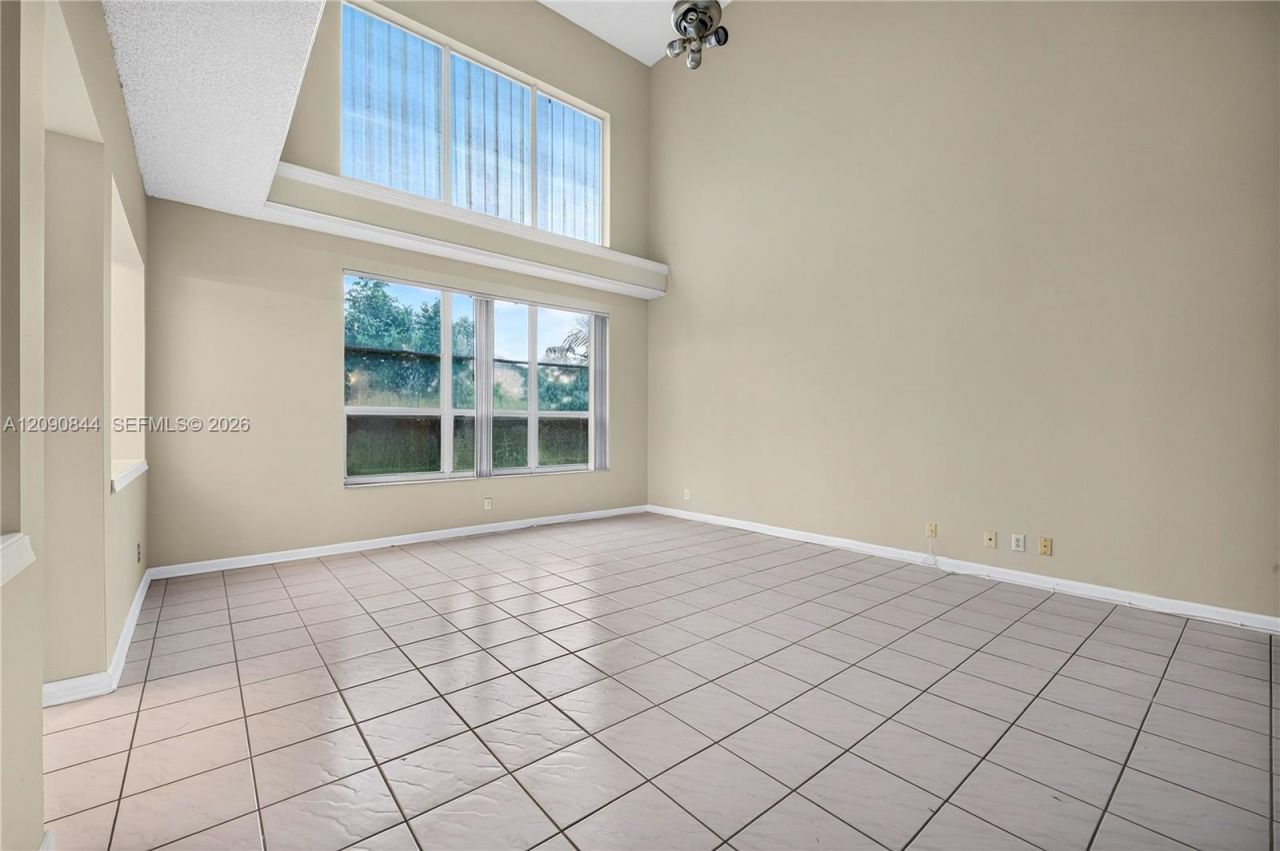 5868 N Plum Bay Pkwy, Unit 5868, Tamarac, FL 33321 Photo