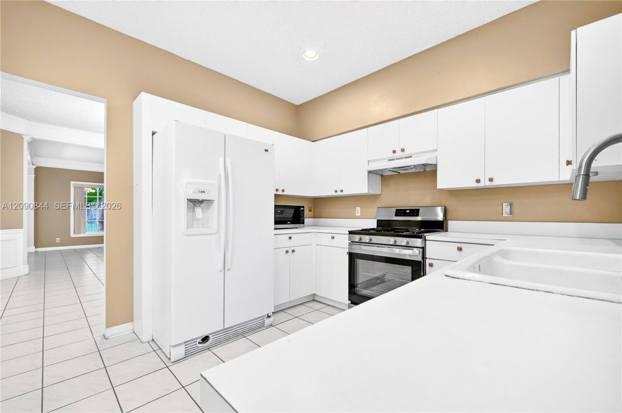 5868 N Plum Bay Pkwy, Unit 5868, Tamarac, FL 33321 Photo