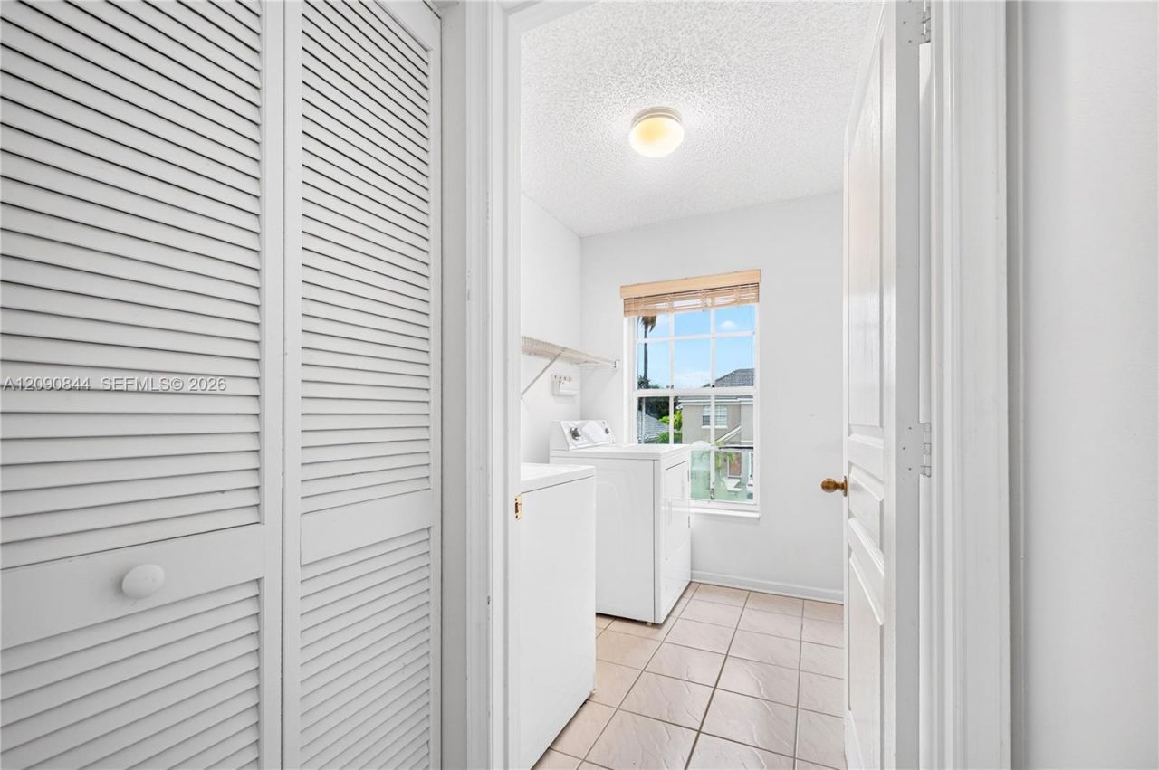 5868 N Plum Bay Pkwy, Unit 5868, Tamarac, FL 33321 Photo