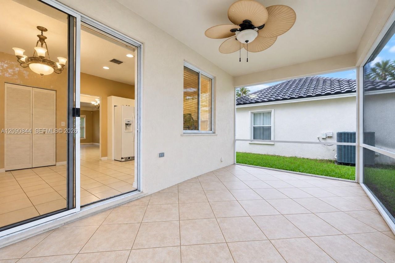 5868 N Plum Bay Pkwy, Unit 5868, Tamarac, FL 33321 Photo