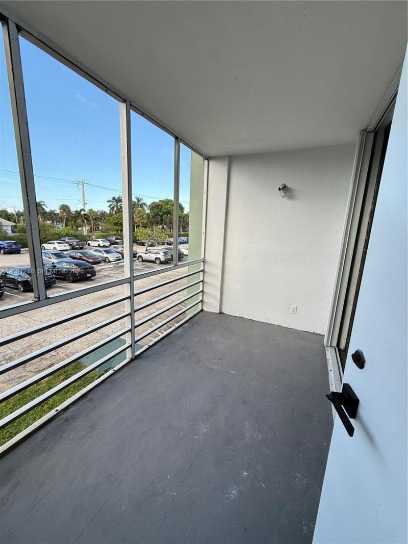 2761 Taft St, Unit 212, Hollywood, FL 33020 Photo