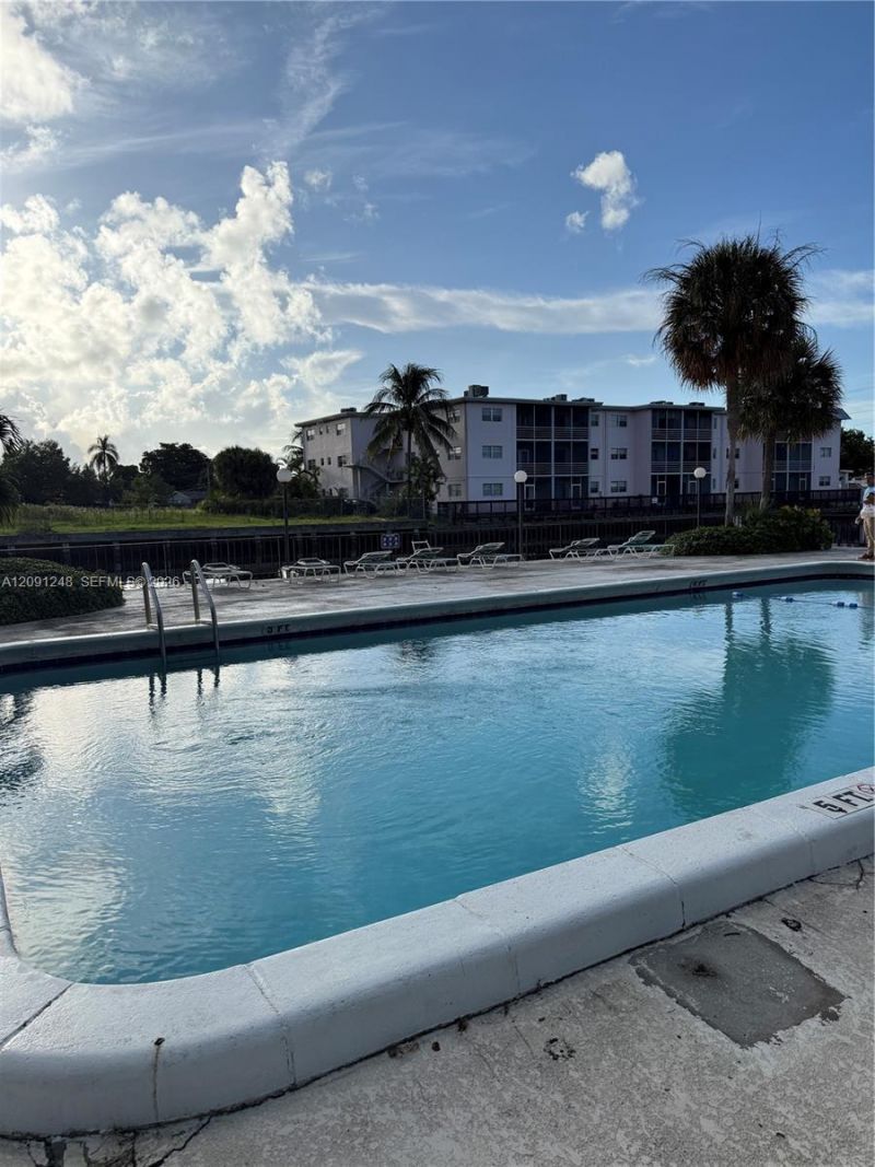 2761 Taft St, Unit 212, Hollywood, FL 33020 Photo