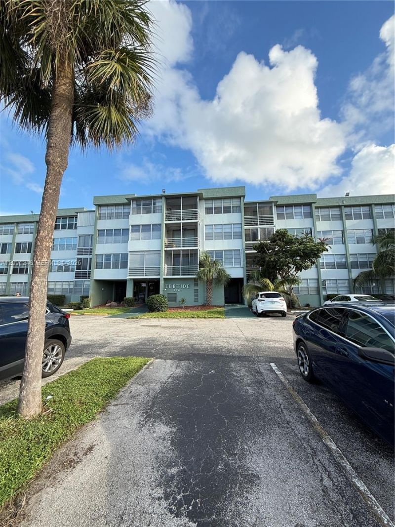 2761 Taft St, Unit 212, Hollywood, FL 33020 Photo