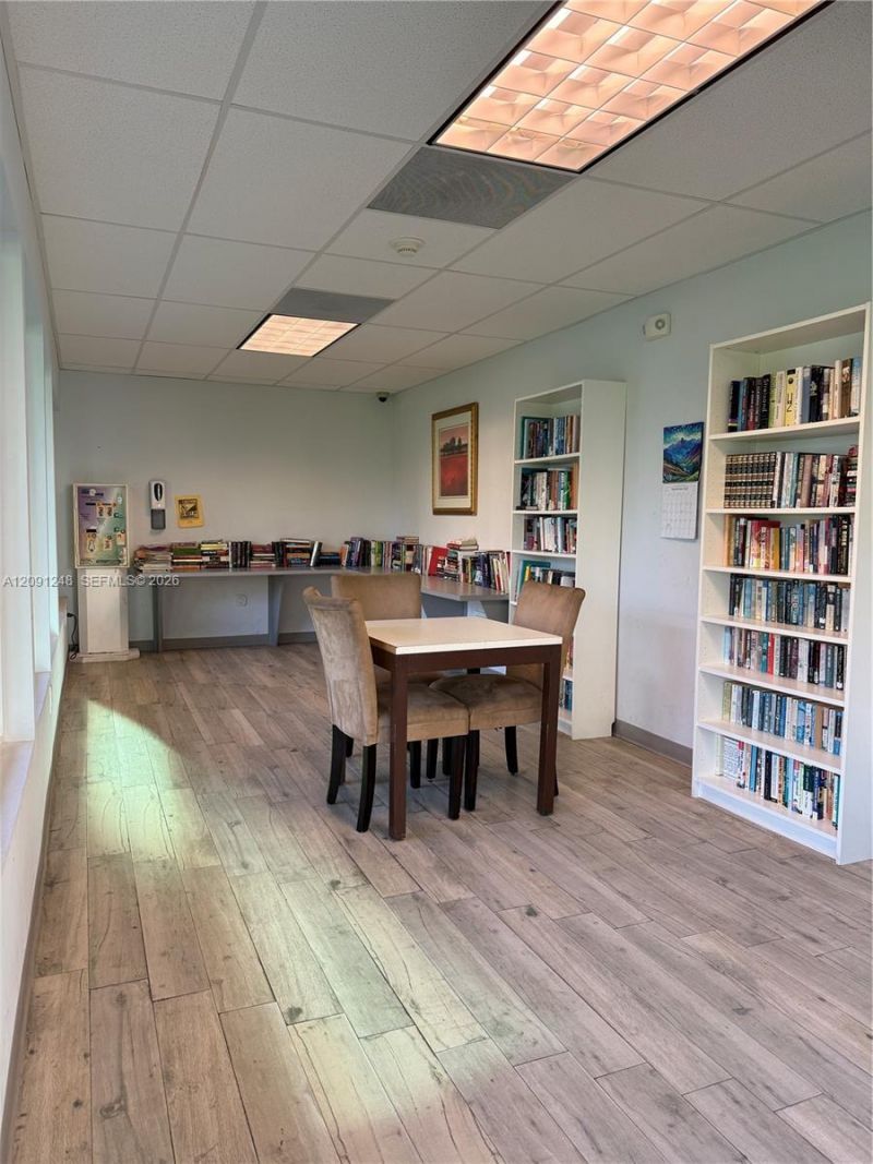 2761 Taft St, Unit 212, Hollywood, FL 33020 Photo
