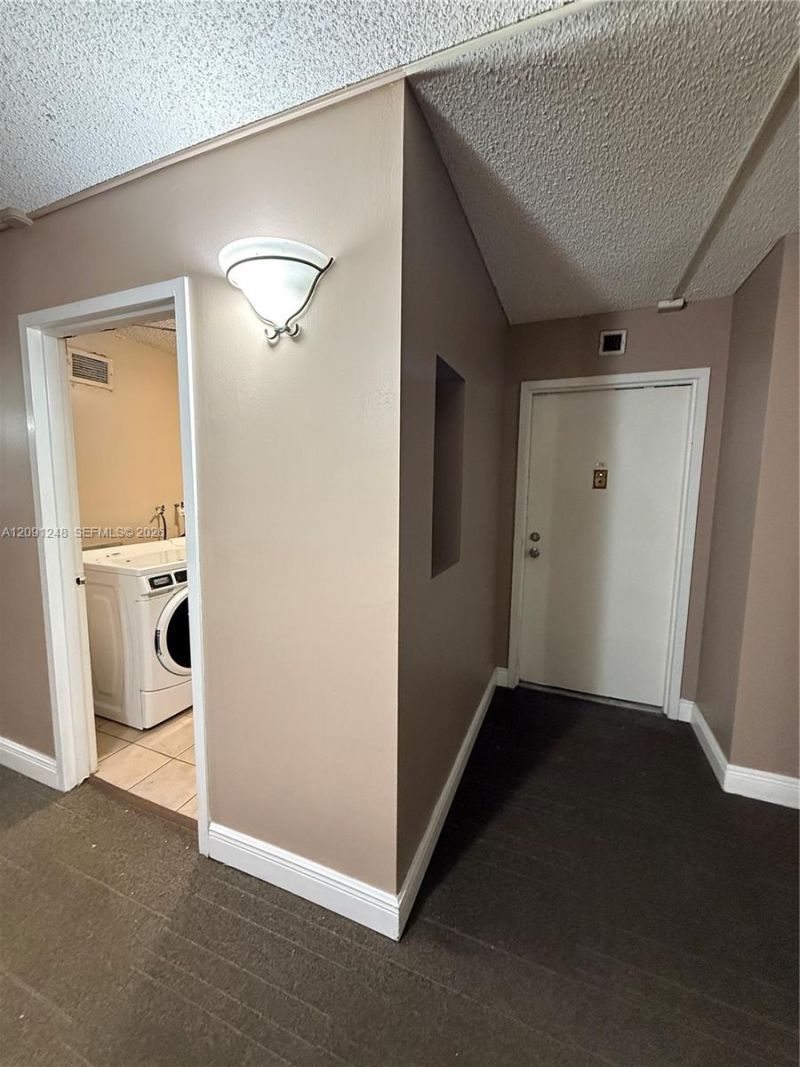 2761 Taft St, Unit 212, Hollywood, FL 33020 Photo