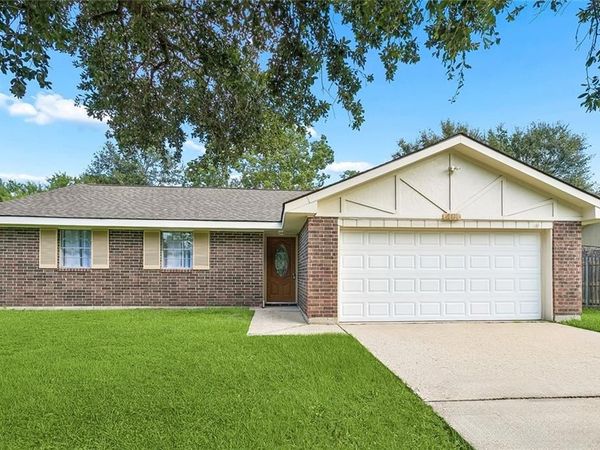 406 PINE SHADOWS Drive, Slidell, LA 70458