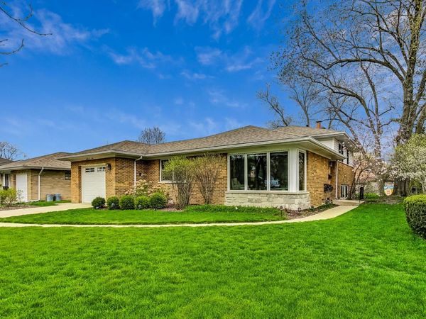 1105 W Miner Street , Arlington Heights, IL 60005