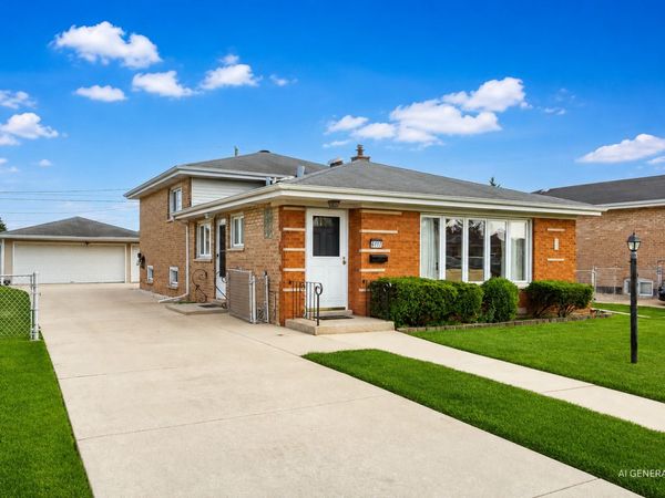 6117 W 80th Street W, Burbank, IL 60459