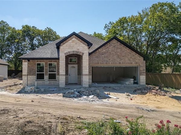 511 Armstrong Drive , Garland, TX 75040