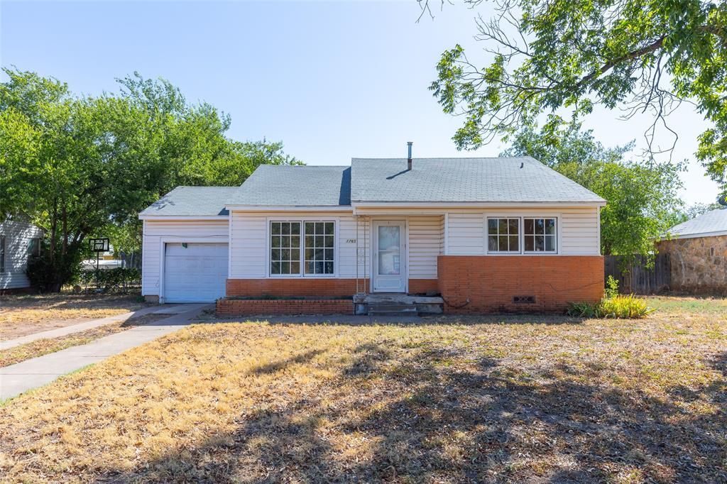 1765 Jackson Street, Abilene, TX 79602 Main Photo