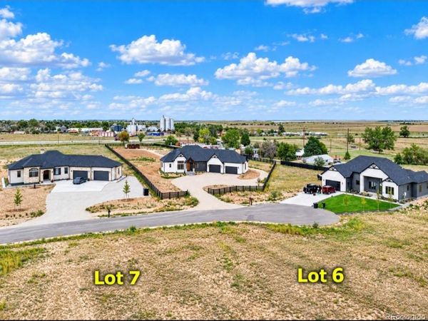 56262 E Apache Place , Strasburg, CO 80136