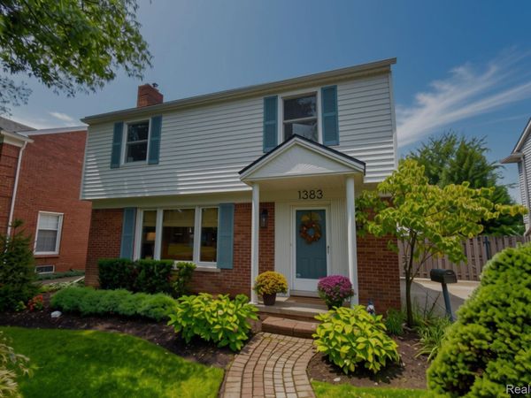 1383 Whittier Road, Grosse Pointe Park, Mi 48230