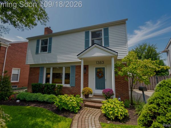 1383 Whittier Road, Grosse Pointe Park, Mi 48230