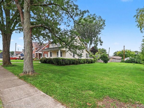 22326-2 Statler Street , St Clair Shores, Mi 48081