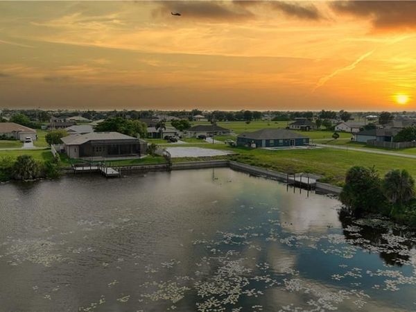 2305 NE 17th ST , CAPE CORAL, FL 33909
