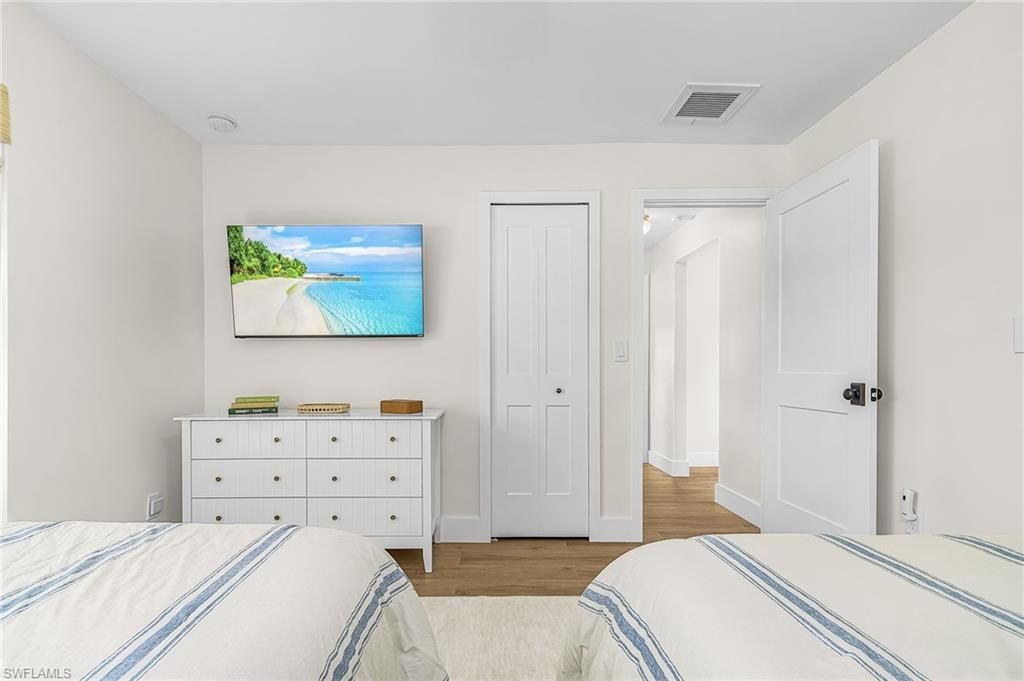 8 Palmview Blvd , Fort Myers Beach, FL 33931 Photo