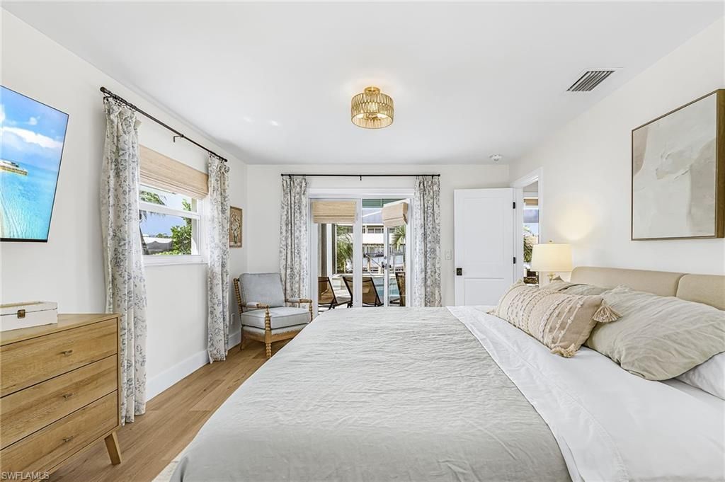 8 Palmview Blvd , Fort Myers Beach, FL 33931 Photo