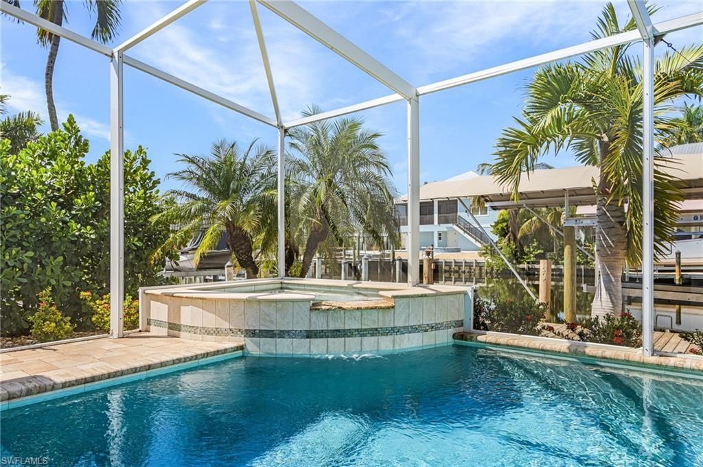 8 Palmview Blvd , Fort Myers Beach, FL 33931 Photo