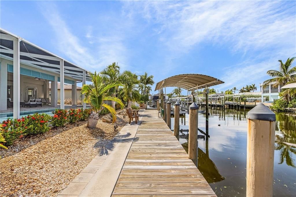8 Palmview Blvd , Fort Myers Beach, FL 33931 Photo
