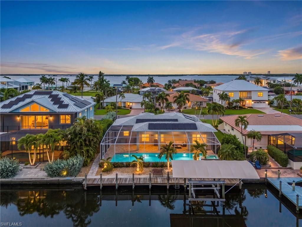 8 Palmview Blvd , Fort Myers Beach, FL 33931 Photo