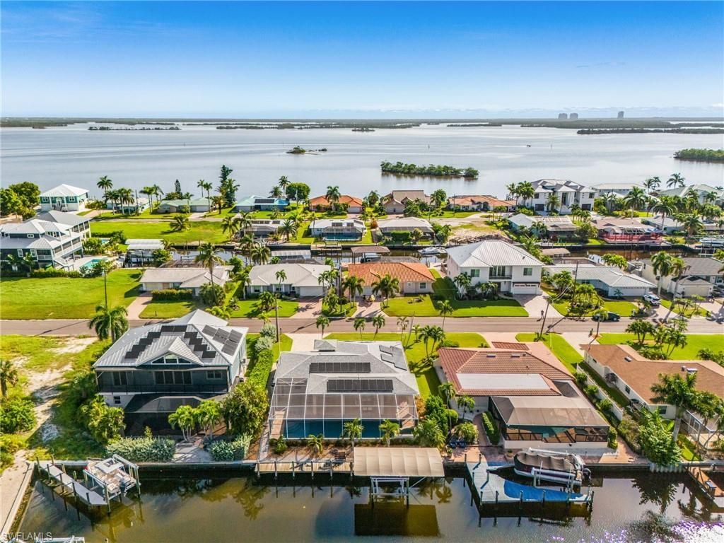 8 Palmview Blvd , Fort Myers Beach, FL 33931 Photo