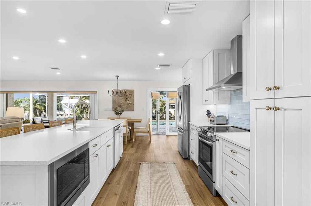 8 Palmview Blvd , Fort Myers Beach, FL 33931 Photo