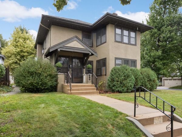 100 W 40th Street, Minneapolis, MN 55409