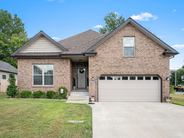 329 Chase Dr , Clarksville, TN 37043