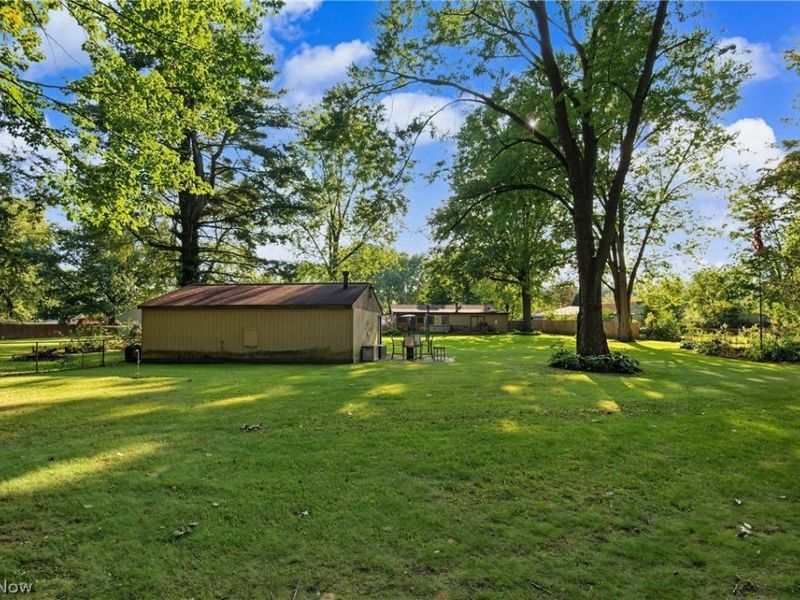 3577 Lynwood Drive NW, Warren, OH 44485 Photo 8