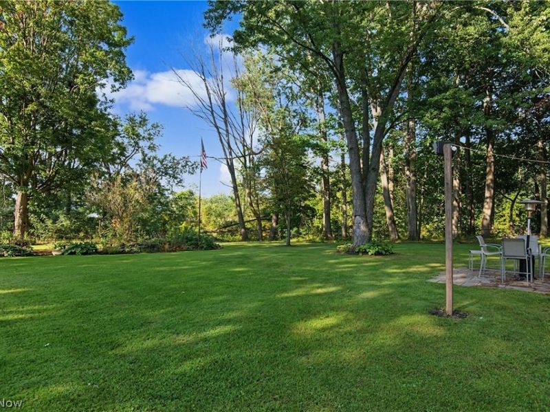 3577 Lynwood Drive NW, Warren, OH 44485 Photo 9