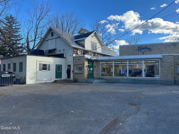 89R Bay Street, Glens Falls, NY 12801