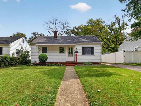 4421 Smith Street, Fort Wayne, IN 46806