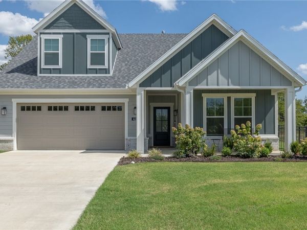 4114 W Huron Loop, Fayetteville, AR 72704