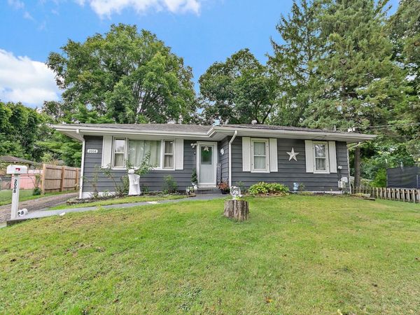 2008 Eastmoreland Avenue , Rockford, IL 61108