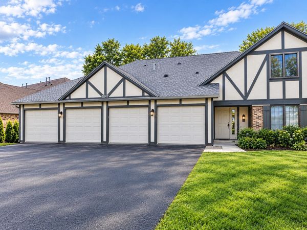 1948 N Hidden Creek Circle , Unit 2, Palatine, IL 60074