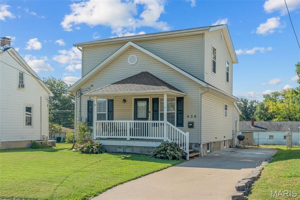 626 E 7th Street, Washington, MO 63090 Main Photo