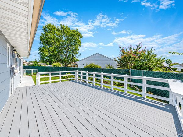 745 Anderson Avenue, Franklin Square, NY 11010