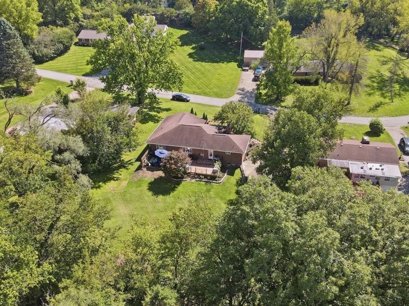 186 Meadow Lane, Springfield, OH 45505 Photo 3