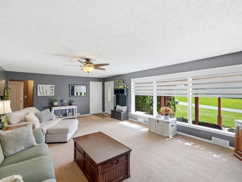 186 Meadow Lane, Springfield, OH 45505 Photo 7