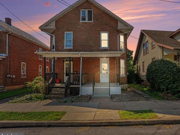 440 E LIBERTY STREET , CHAMBERSBURG, PA 17201