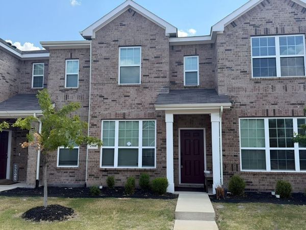2908 Bluets Drive , Unit 22, Mesquite, TX 75150