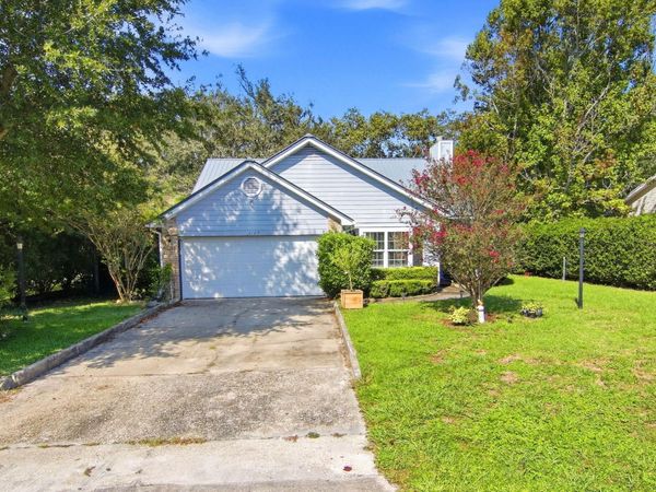 2129 Bellmeade Circle, Navarre, FL 32566