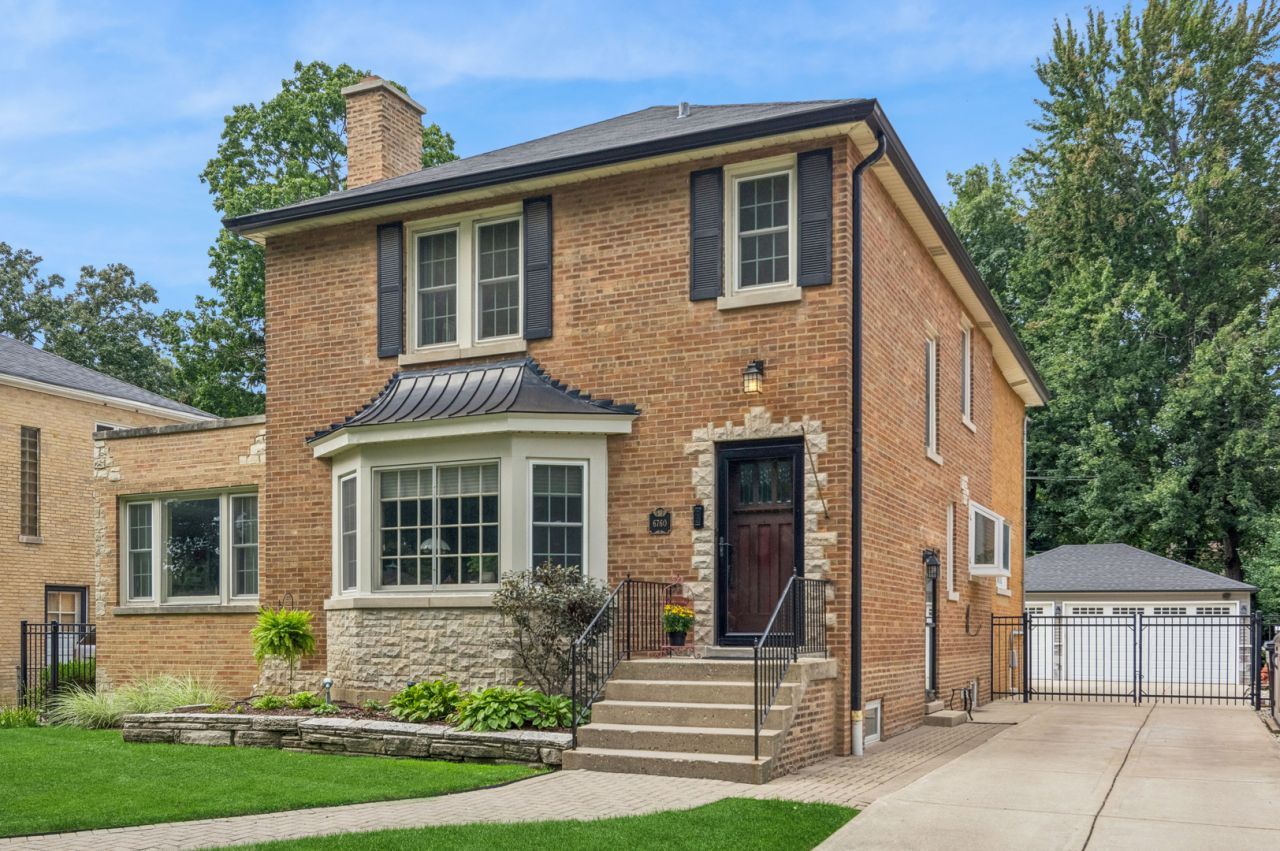 6760 N Jean Avenue, Chicago, IL 60646 Main Photo