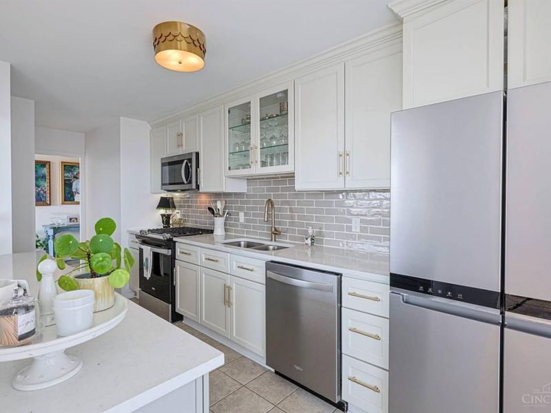 2324 Madison Road, Unit 1003, Cincinnati, OH 45208 Photo 12
