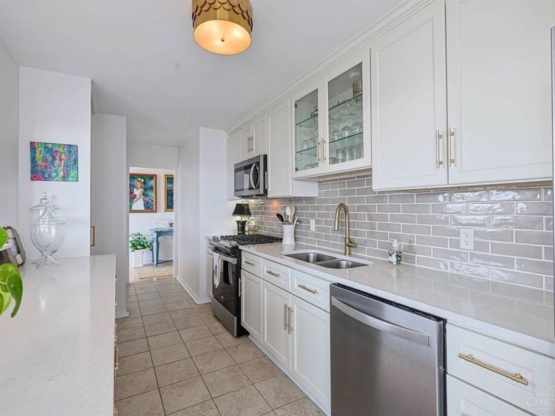 2324 Madison Road, Unit 1003, Cincinnati, OH 45208 Photo 13