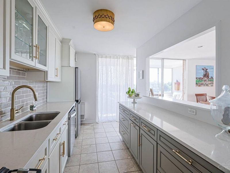 2324 Madison Road, Unit 1003, Cincinnati, OH 45208 Photo 15