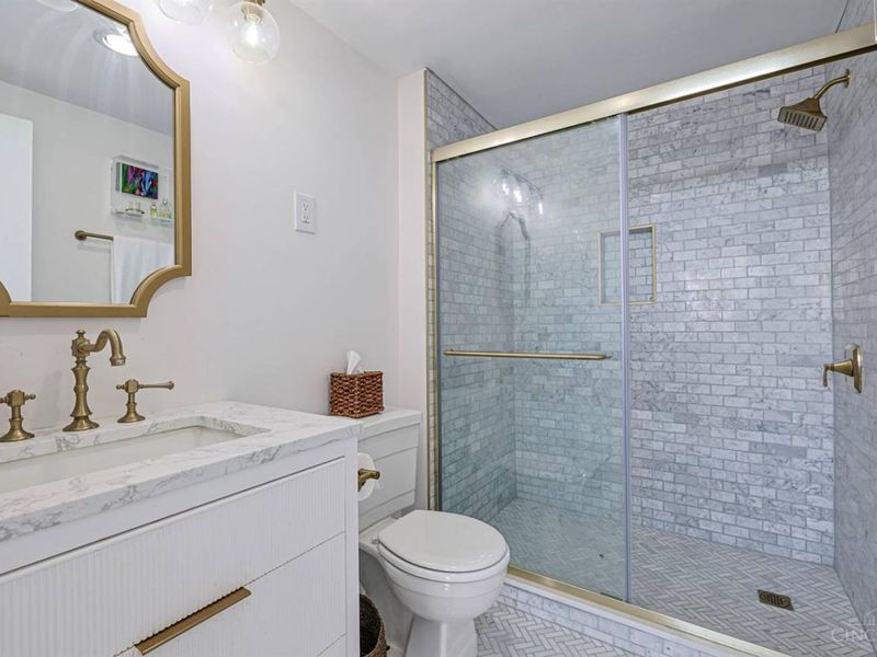 2324 Madison Road, Unit 1003, Cincinnati, OH 45208 Photo 19